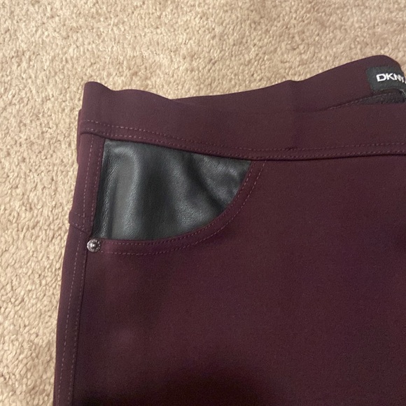 Lightly worn, plum colored skinny pull on pants - Picture 2 of 4